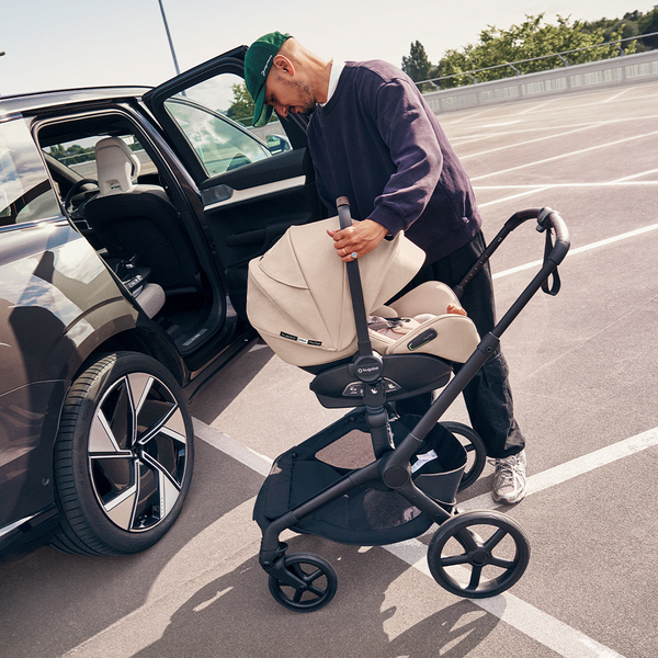 Bugaboo Otter by Nuna Mineral Washed Black
