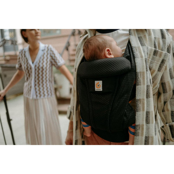 Omni Deluxe Babytrage Onyx Black Mesh