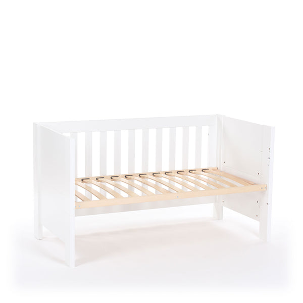 Babybay Kinder-, Baby- und Beistellbett All in One 70x140, weiß lackiert + Matratze