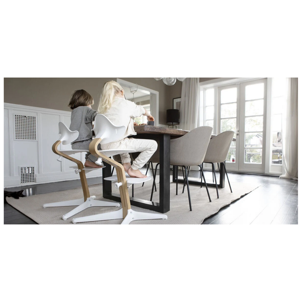 Stokke® Nomi® Stuhl Natural / Grey + Babyset gratis